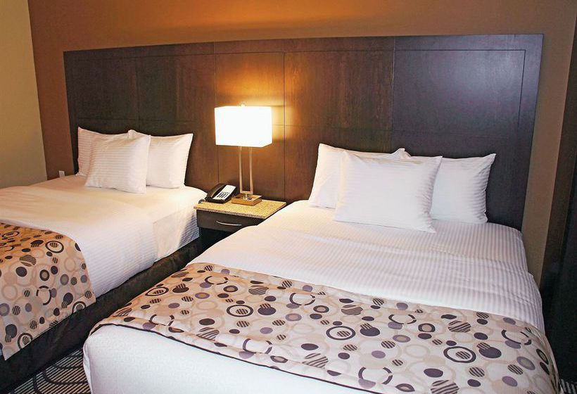 Hotel La Quinta Inn & Suites Oshawa | Oshawa | Ontario | Canada 1