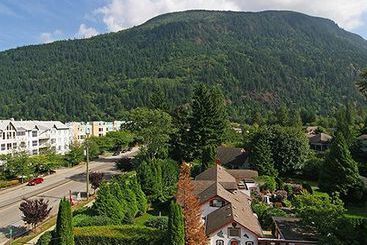 Harrison Lake View Resort | Harrison hot Springs | British Columbia | Canada 10