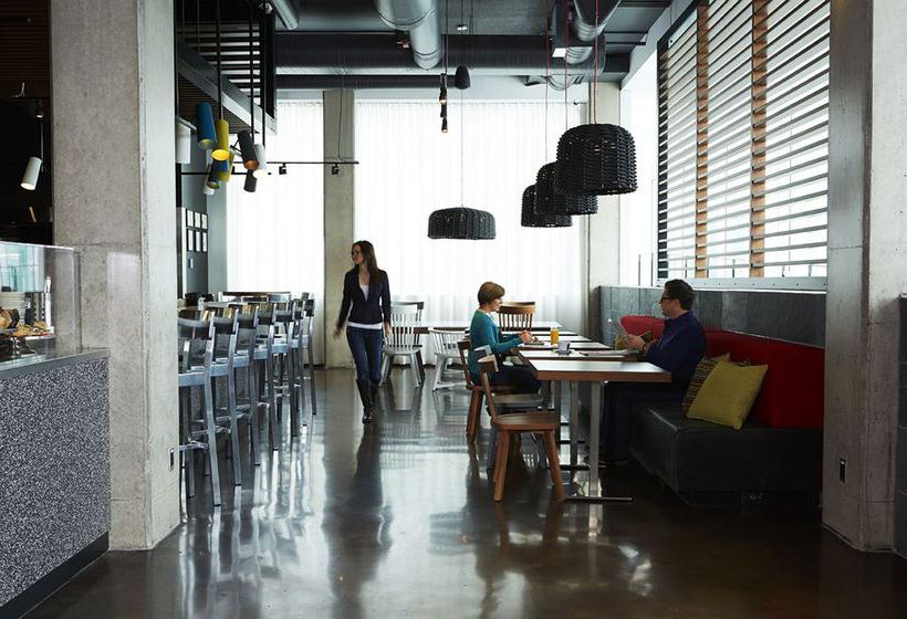 Alt Hotel Halifax Airport | Greenfield Park | Quebec | Canada 4