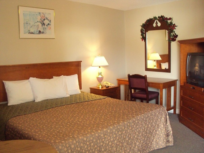 Silverstar Motel | Midland | Ontario | Canada 13