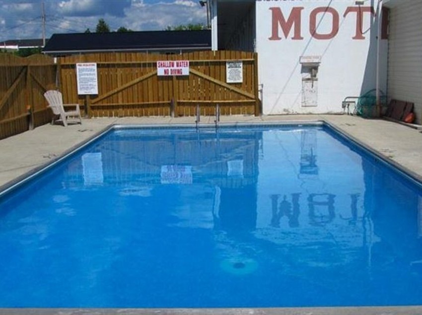 Perth Plaza Motel | Perth | Ontario | Canada 2