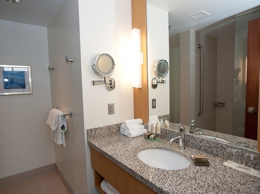 Hotel The Holman Grand | Charlottetown | Newfoundland and Labrador | Canada 11