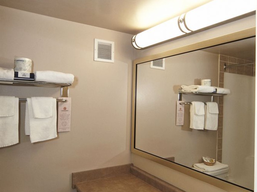 Hotel Colonial Square Inn And Suites | Saskatoon | Saskatchewan | Canada 12