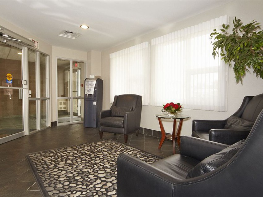 Hotel Colonial Square Inn And Suites | Saskatoon | Saskatchewan | Canada 9