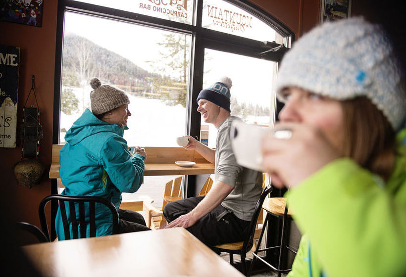 Hotel Pine Inn At Panorama Mountain Village | Panorama | British Columbia | Canada 5