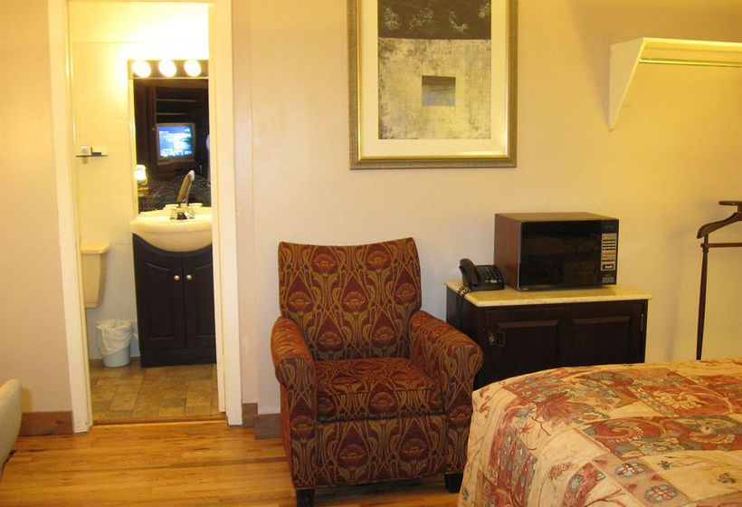 Motel Clair Mont | Sainte Agathe des Monts | Quebec | Canada 11