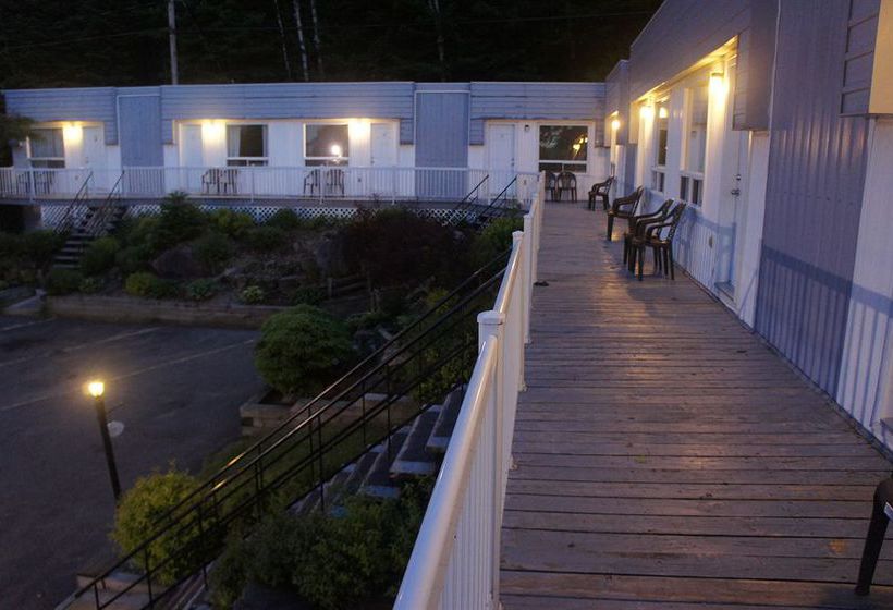 Motel Clair Mont | Sainte Agathe des Monts | Quebec | Canada 5