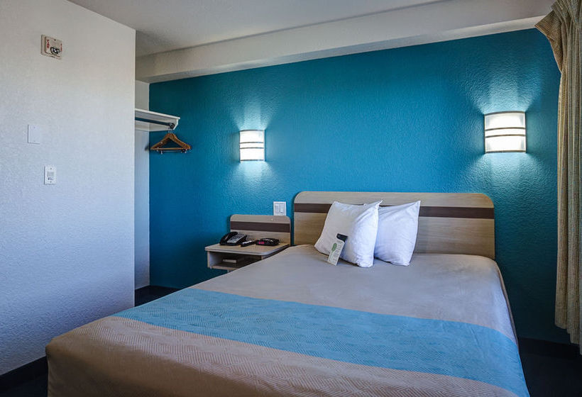 Motel 6 Grande Prairie | Grande Prairie | Alberta | Canada 7