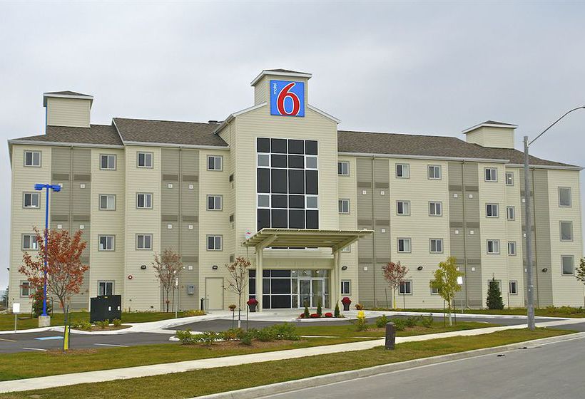 Motel 6 Kingston Ontario