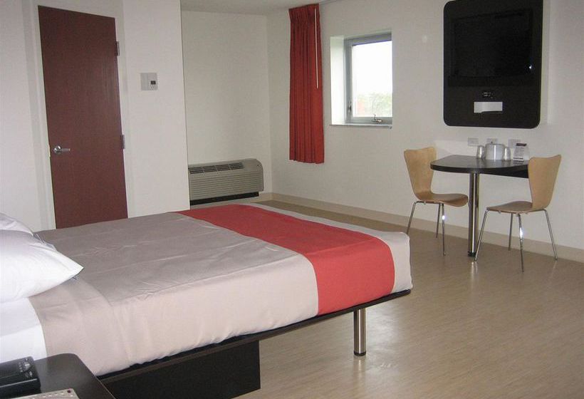 Motel 6 Kingston | Kingston | Ontario | Canada 10