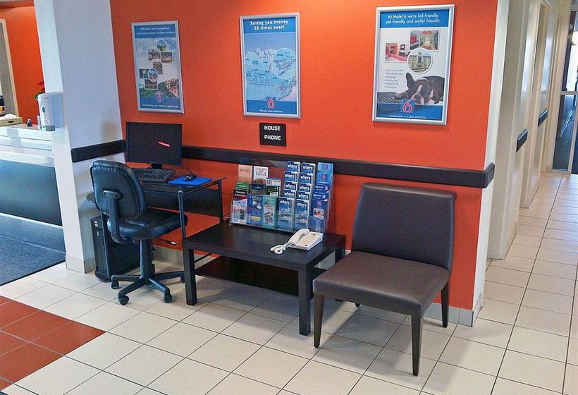 Motel 6 Kingston | Kingston | Ontario | Canada 17
