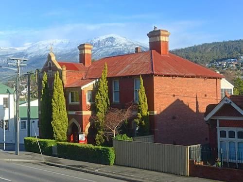Hotel Edinburgh Gallery Bed  Breakfast Hobart