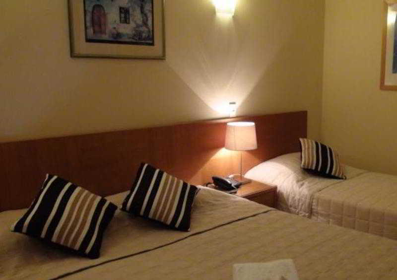 Hotel Crystal Garden Resort  Restaurant | Cairns | Queensland | Australia 6