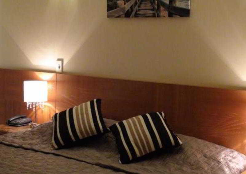 Hotel Crystal Garden Resort  Restaurant | Cairns | Queensland | Australia 7