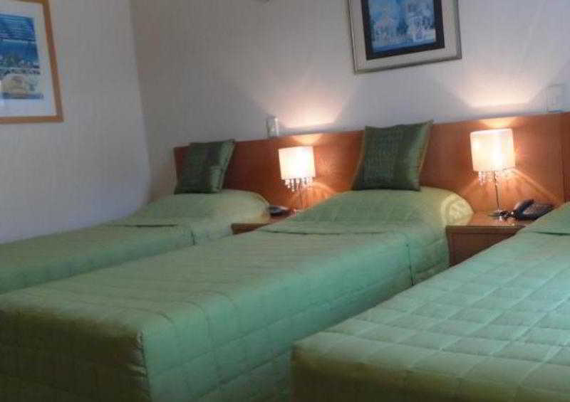 Hotel Crystal Garden Resort  Restaurant | Cairns | Queensland | Australia 8