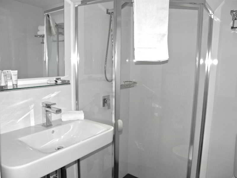 Hotel Piccadilly Apartments On Gover | Adelaide | South Australia | Australia 10