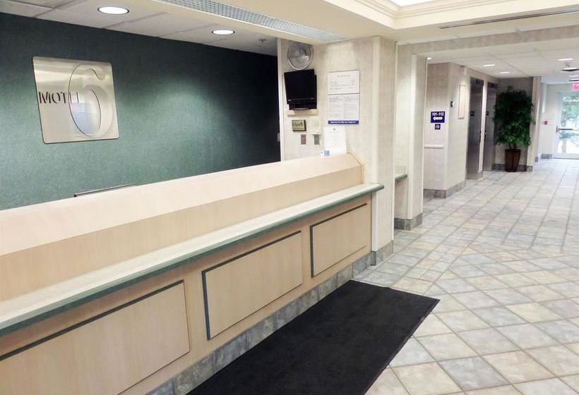 Motel 6 London | London | Ontario | Canada 7