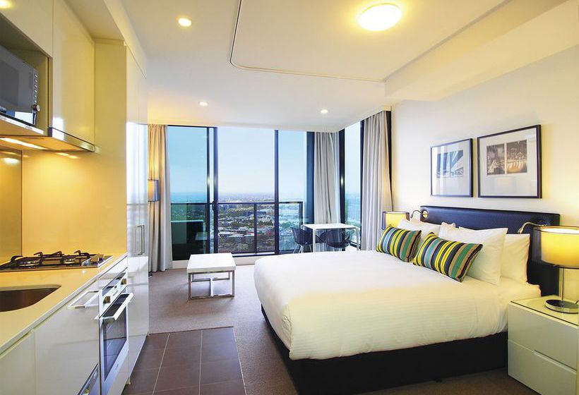 Hotel Oaks On William