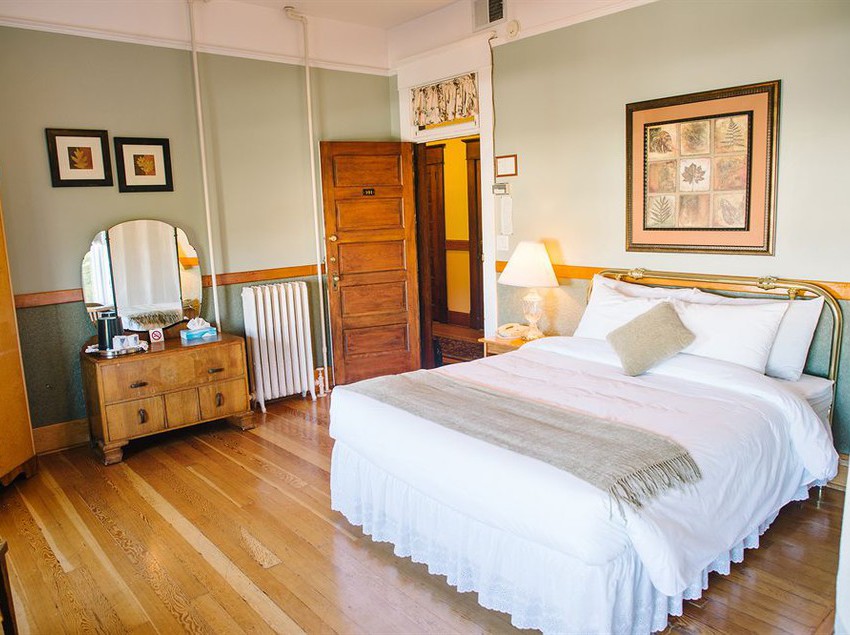 Hotel Royal | Chilliwack | British Columbia | Canada 8