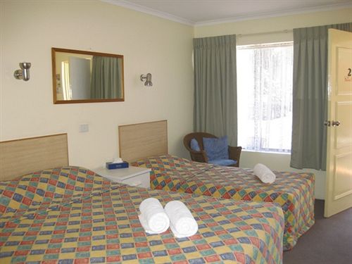 Twin Pines Motel | Mooloolaba | Queensland | Australia 2