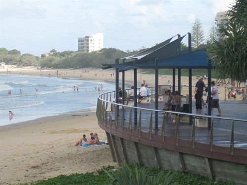 Twin Pines Motel | Mooloolaba | Queensland | Australia 3