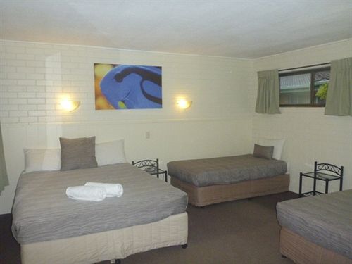 Twin Pines Motel | Mooloolaba | Queensland | Australia 8