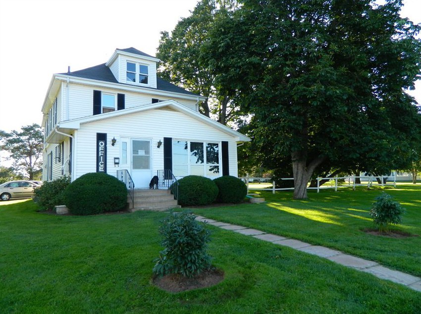 Royalty Maples Cottages & Motel Charlottetown