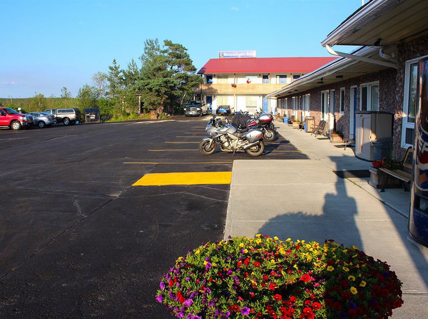 Hotel Moonlight Inn & Suites | Sudbury | Ontario | Canada 1