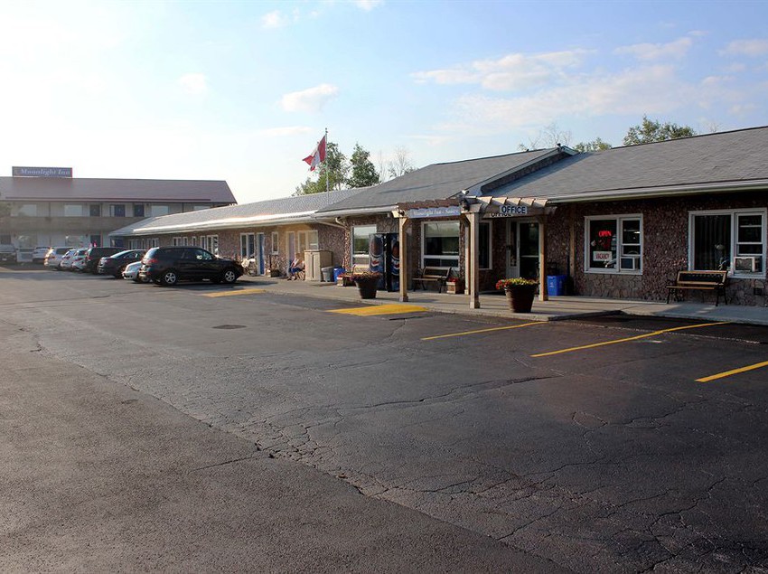 Hotel Moonlight Inn & Suites | Sudbury | Ontario | Canada 10