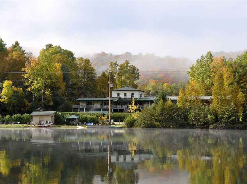 Hotel Le Boisé Du Lac | Mont Tremblant | Quebec | Canada 6