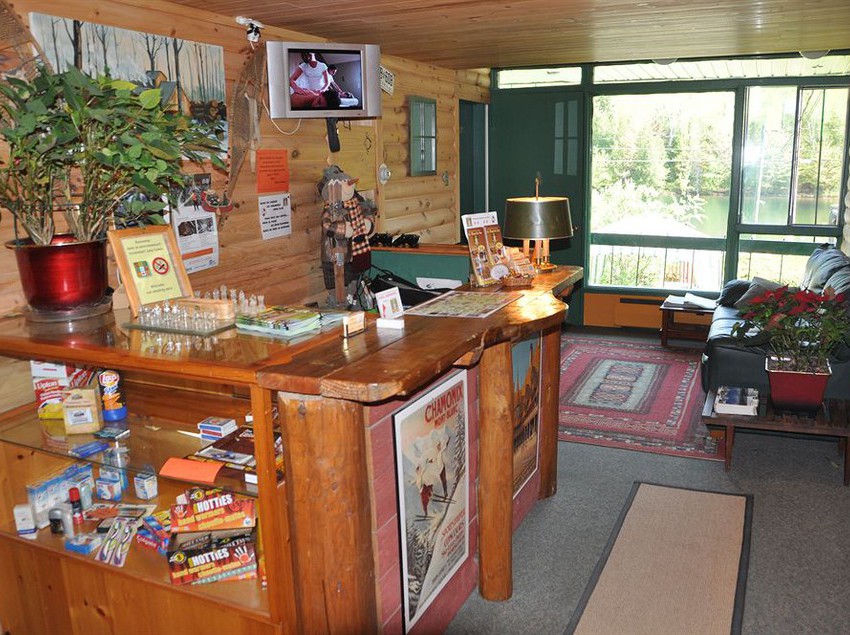 Hotel Le Boisé Du Lac | Mont Tremblant | Quebec | Canada 8