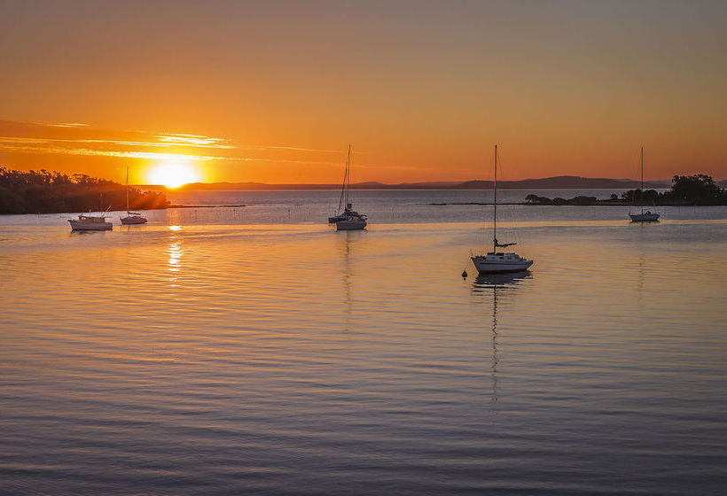 Hotel Thou walla Sunset Retreat | Soldiers Point | New South Wales | Australia 16