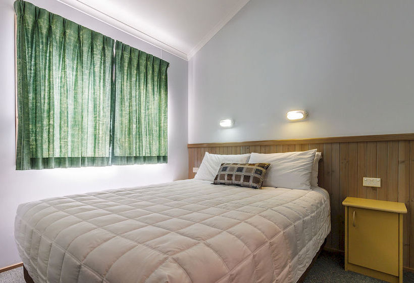 Hotel Thou walla Sunset Retreat | Soldiers Point | New South Wales | Australia 19