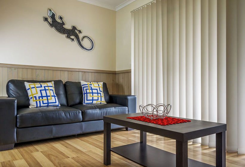 Hotel Thou walla Sunset Retreat | Soldiers Point | New South Wales | Australia 6