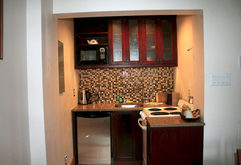 University Bed And Breakfast | Montreal | Quebec | Canada 10