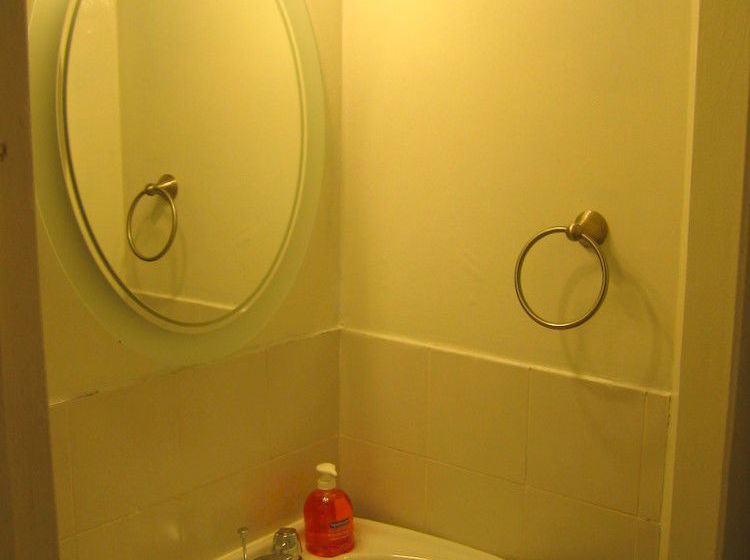 University Bed And Breakfast | Montreal | Quebec | Canada 14