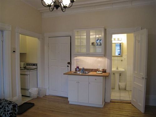 University Bed And Breakfast | Montreal | Quebec | Canada 19