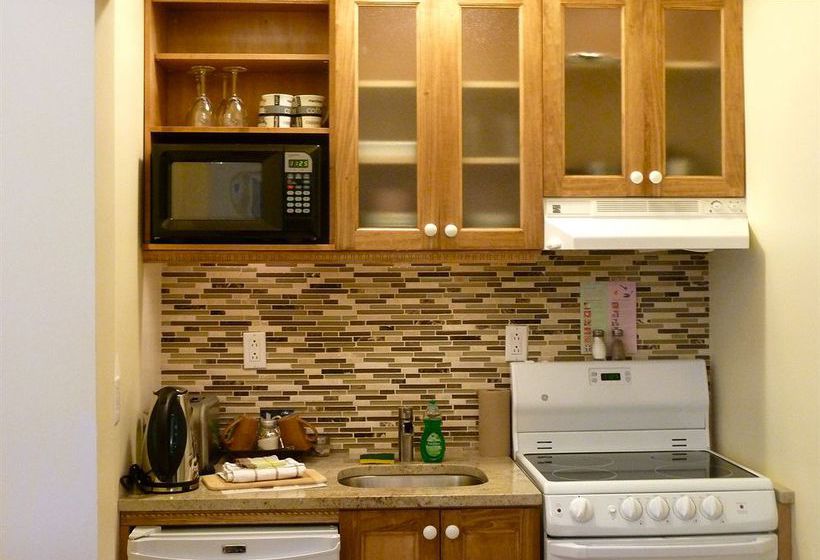 University Bed And Breakfast | Montreal | Quebec | Canada 3