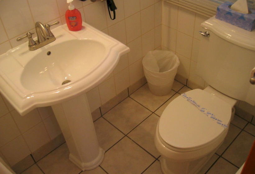 University Bed And Breakfast | Montreal | Quebec | Canada 8