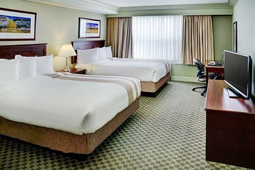 Chateau Nova Hotel And Suites | Edmonton | Alberta | Canada 1