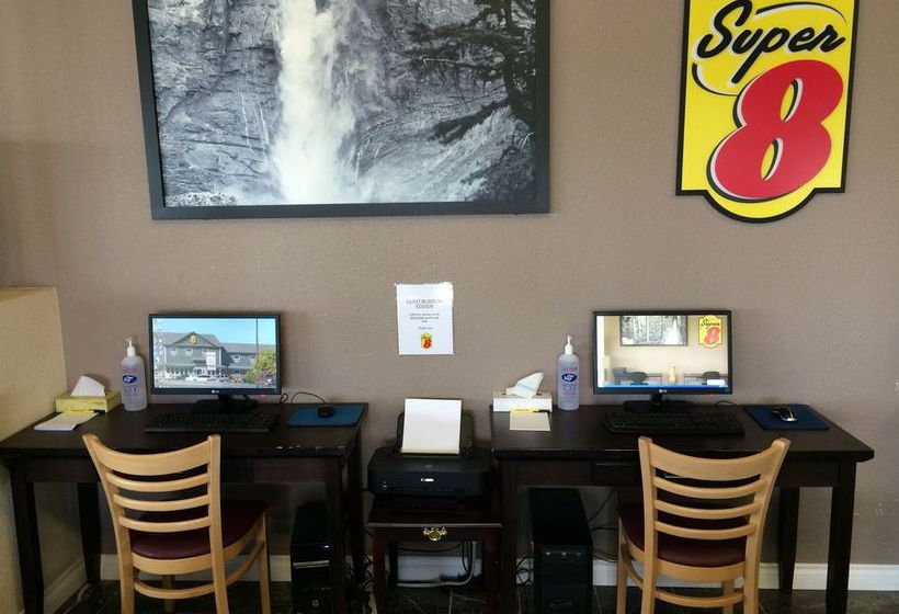 Motel Super 8 Peace River Ab | Peace River | Alberta | Canada 14