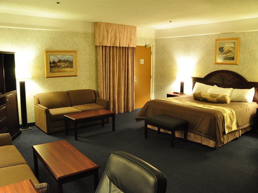 Hotel Tropical Inn | North Battleford | Saskatchewan | Canada 6