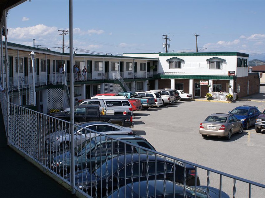 Motel Kootenay Country Inn