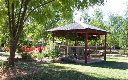 Alpine Valley Cottages | Bright | Victoria | Australia 20