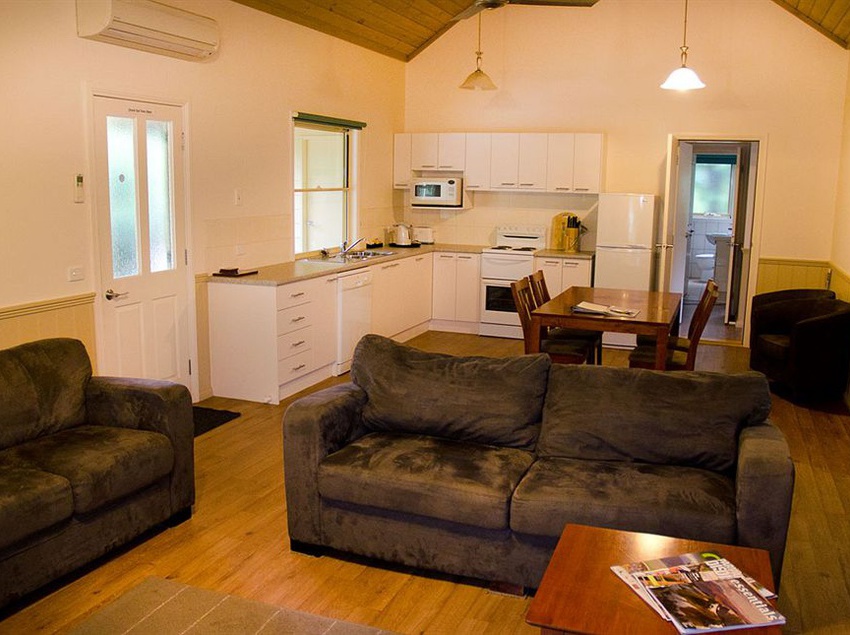 Alpine Valley Cottages | Bright | Victoria | Australia 6