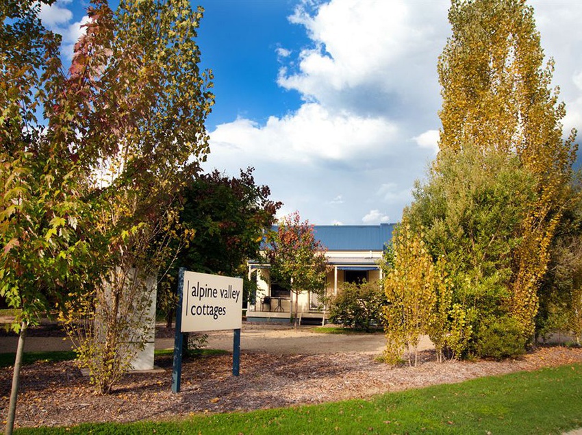 Alpine Valley Cottages | Bright | Victoria | Australia 7