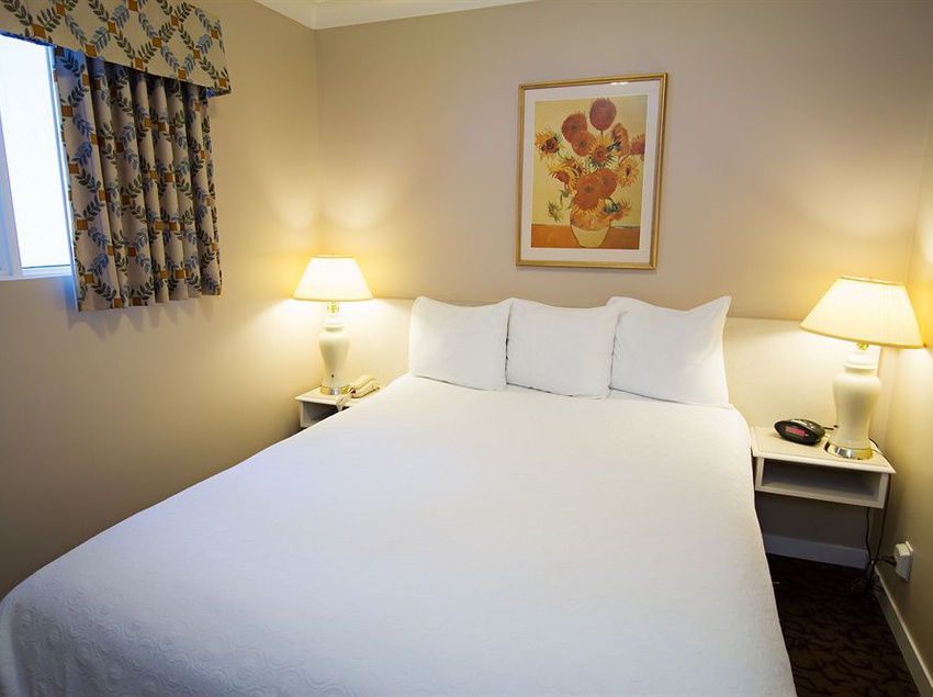 Glenwood Motel | Trail | British Columbia | Canada 20