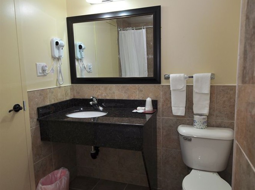 Hotel Luxury Inn | Collingwood | Ontario | Canada 7