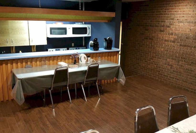 Hotel Howard Johnson Melville | Melville | Saskatchewan | Canada 6