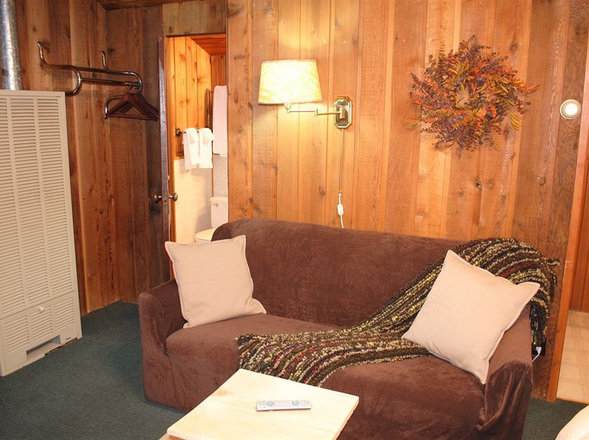 Rundle Ridge Chalets | Harvie Heights | Alberta | Canada 13